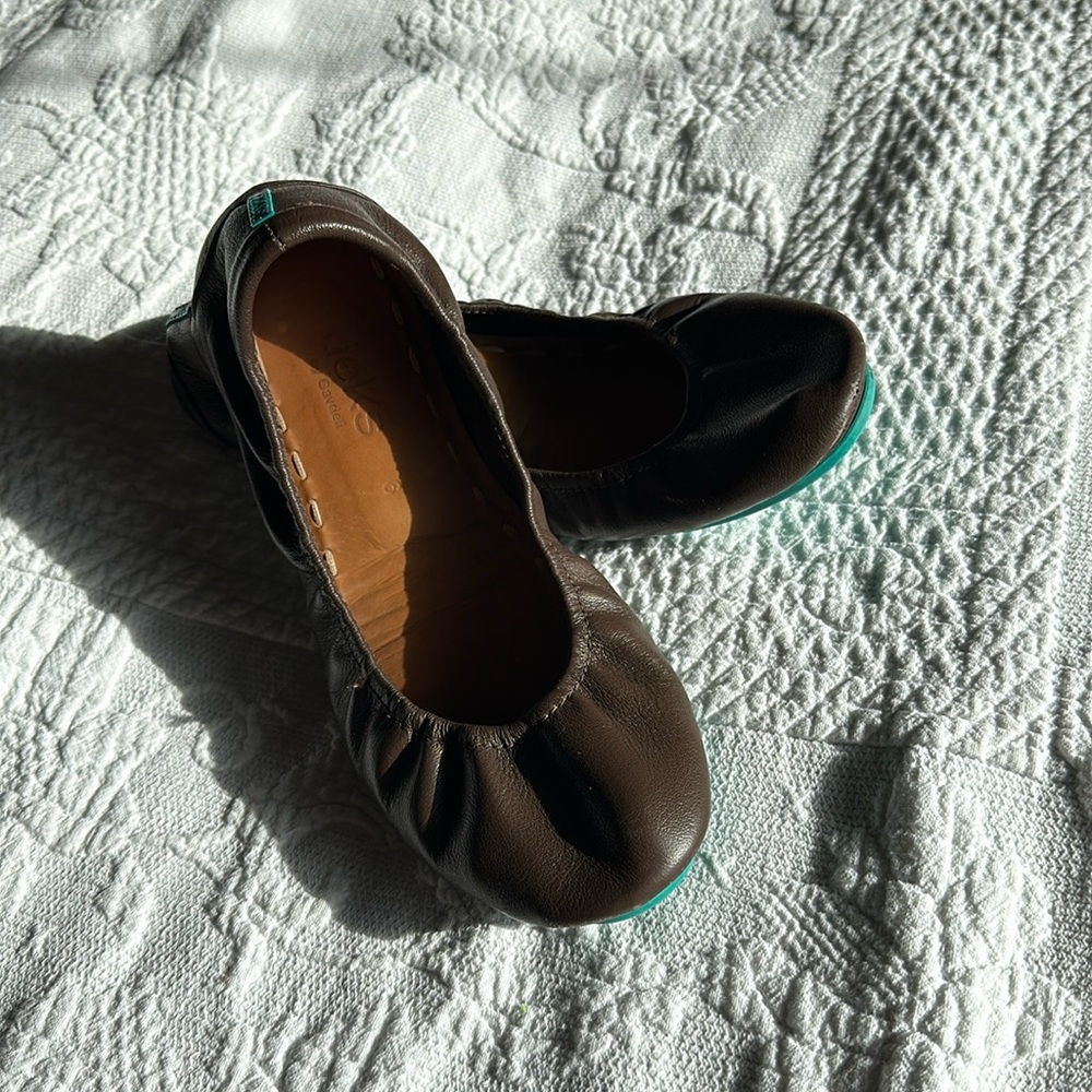 Tieks chocolate brown leather ballet flats size 6
